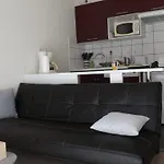 Appartement T2 ,parking privé,terrasse, 10 mns à pieds de la cité corsaire et ses plages