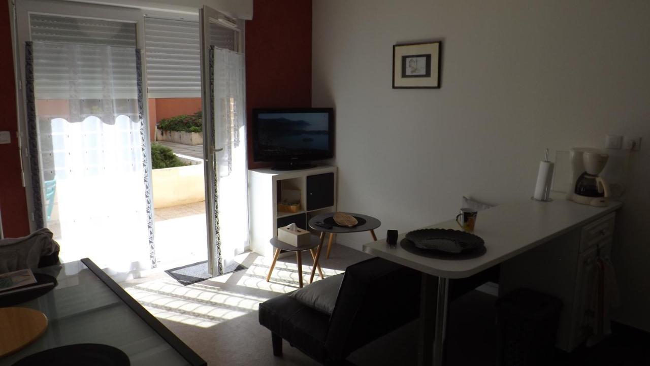T2 ,parking Privé,terrasse, 10 Mns à Pieds De La Cité Corsaire Et Ses Plages Appartement *