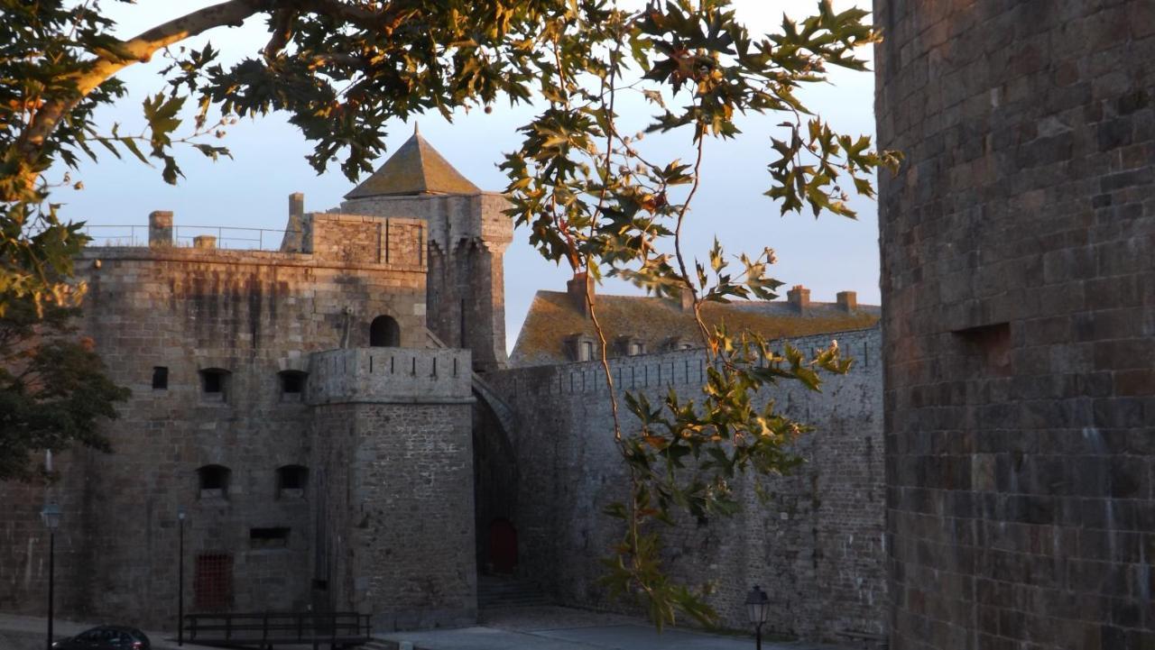T2 ,parking Privé,terrasse, 10 Mns à Pieds De La Cité Corsaire Et Ses Plages Appartement Saint-Malo